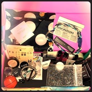 💝 A Small Gift with Each Purchase 🎁